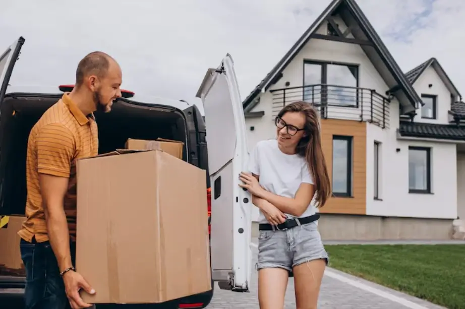 Why Use House Removal Services When Selling a London Apartment