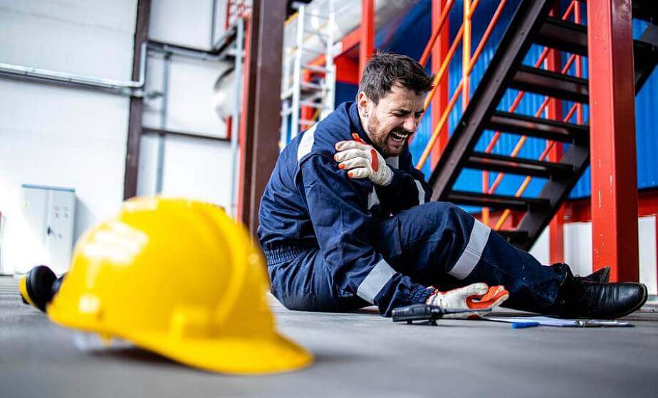 What Homeowners Should Do Immediately When a Worker Is Injured on Their Property