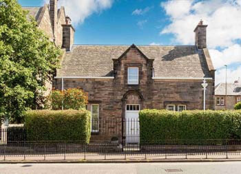 3 Bedroom Detached House for Sale in Comely Bank, Edinburgh