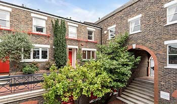 3 Bedroom House for Sale in Kennington, South London