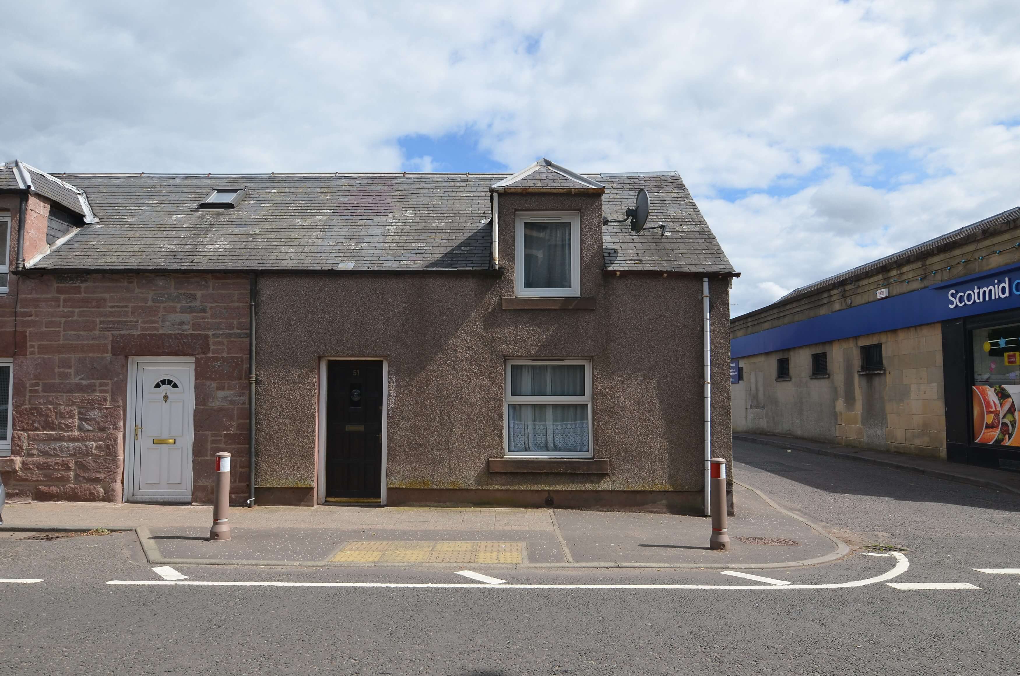 2 Bedroom House for Sale in Alyth, Blairgrowrie, Perthshire