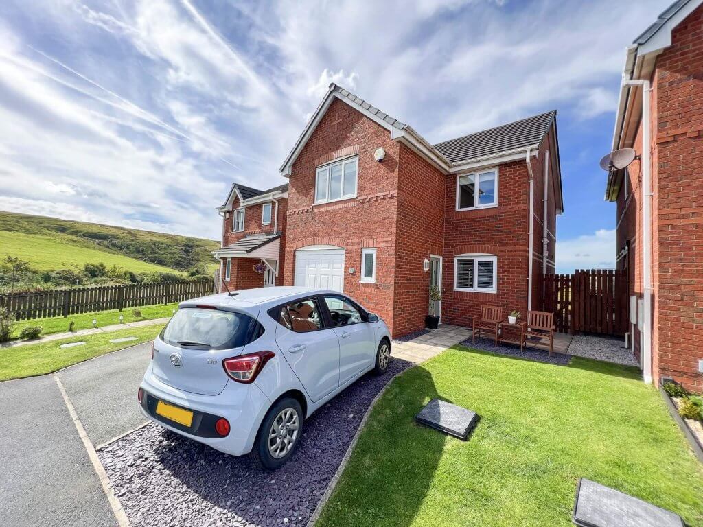 4 Bedroom House for Sale in Bacup, Rossendale