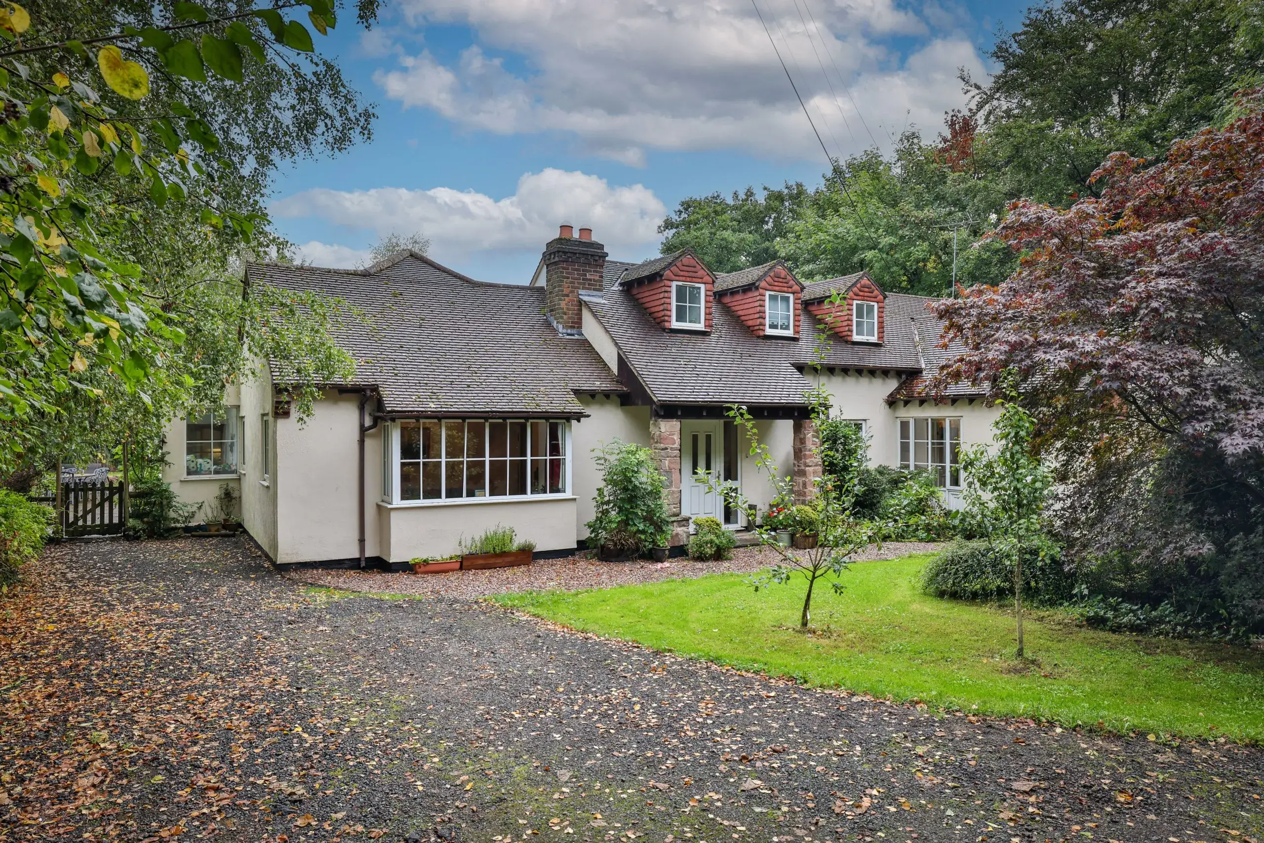 6 Country Equestrian House for Sale in Burton, Wirral