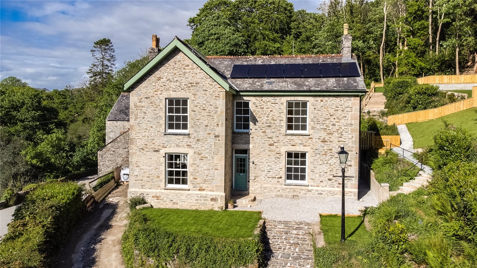 5 Bedroom House for Sale in Loughtor Mill, Plympton