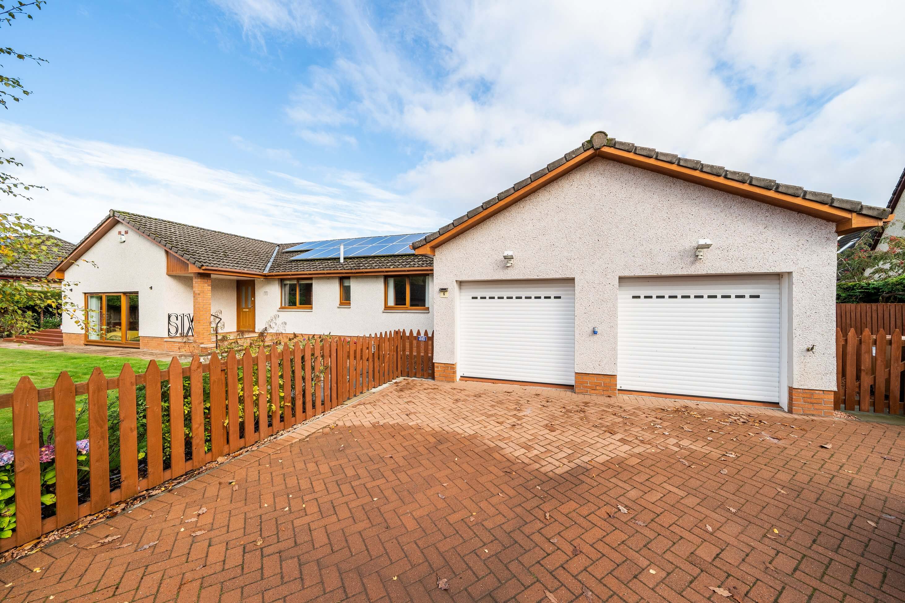 4 Bedroom House for Sale in Pitcairnfield, Perthshire
